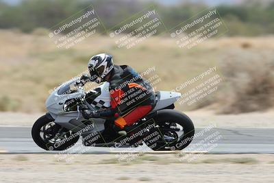 media/May-05-2025-Moto Forza (Mon) [[3c1838c5e5]]/2-B Group/Session 3 (Panning Test Turn 14 Inside)/